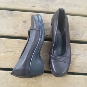Dansko Bridget Brown Leather Wrap Front Close Toe Comfort Shoes Size 41